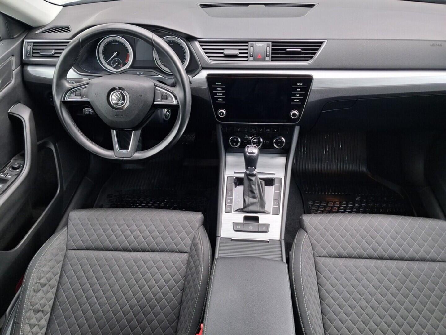 OM190V02664_18.webp_SUPERB Ambition Plus 2.0 TDI 140 kW automat, DPH