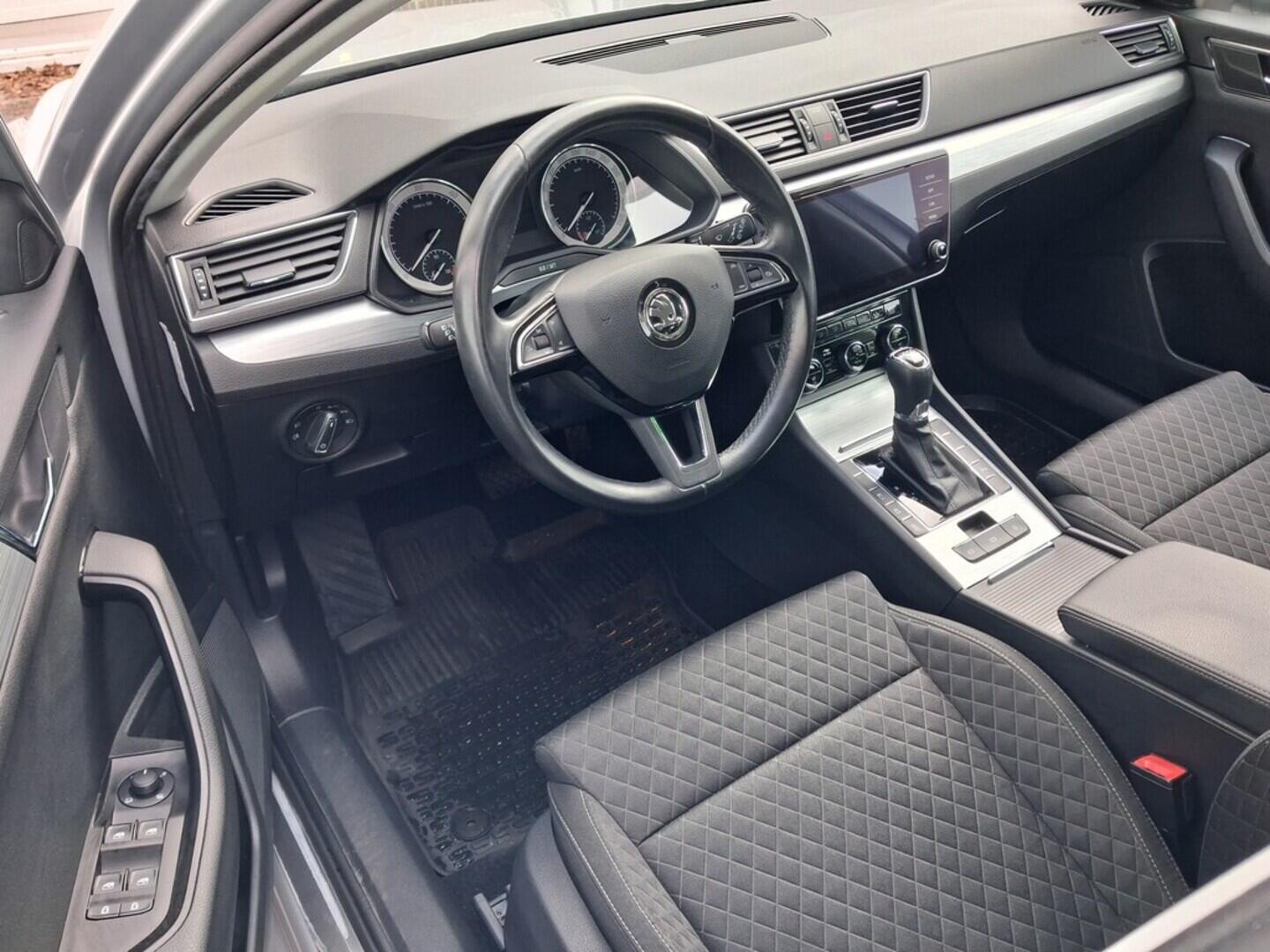 OM190V02664_19.webp_SUPERB Ambition Plus 2.0 TDI 140 kW automat, DPH