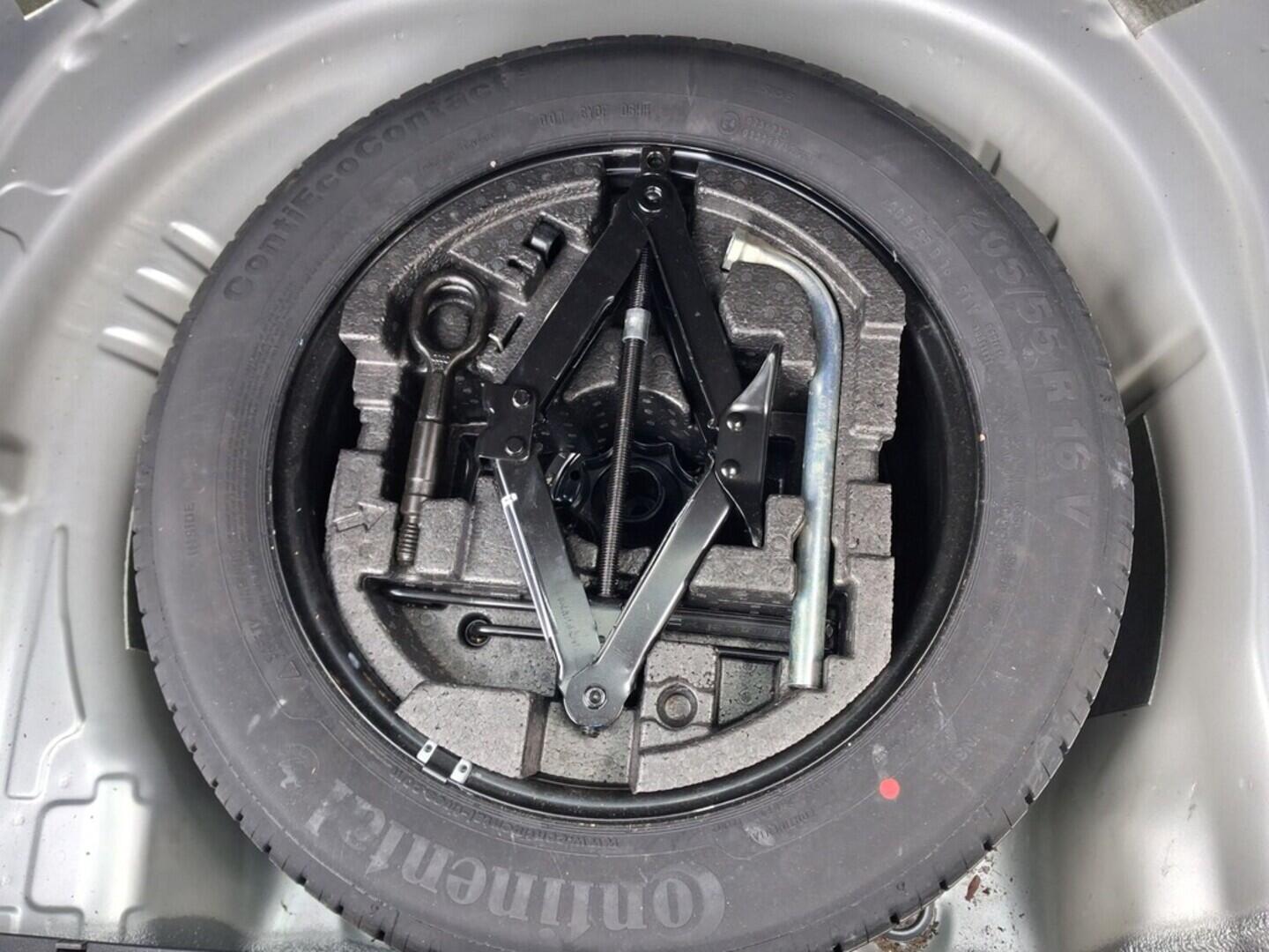 OM190V02664_32.webp_SUPERB Ambition Plus 2.0 TDI 140 kW automat, DPH