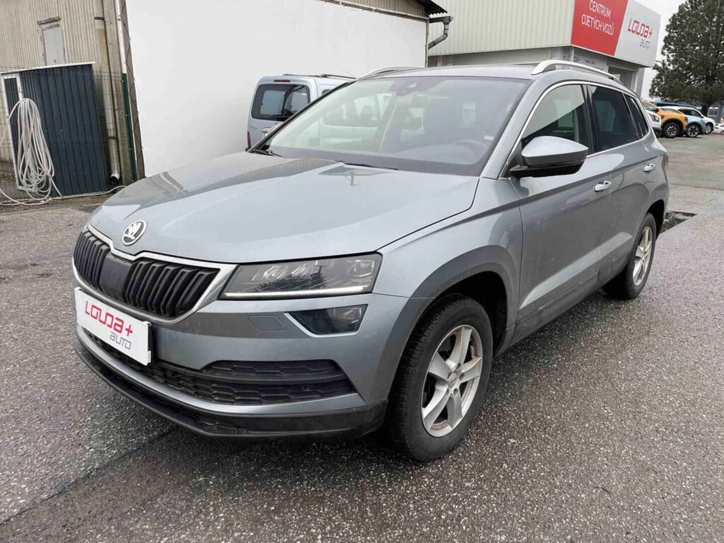 OM190V02670_10.webp_KAROQ Style Plus 2.0 TDI 110 kW manuál