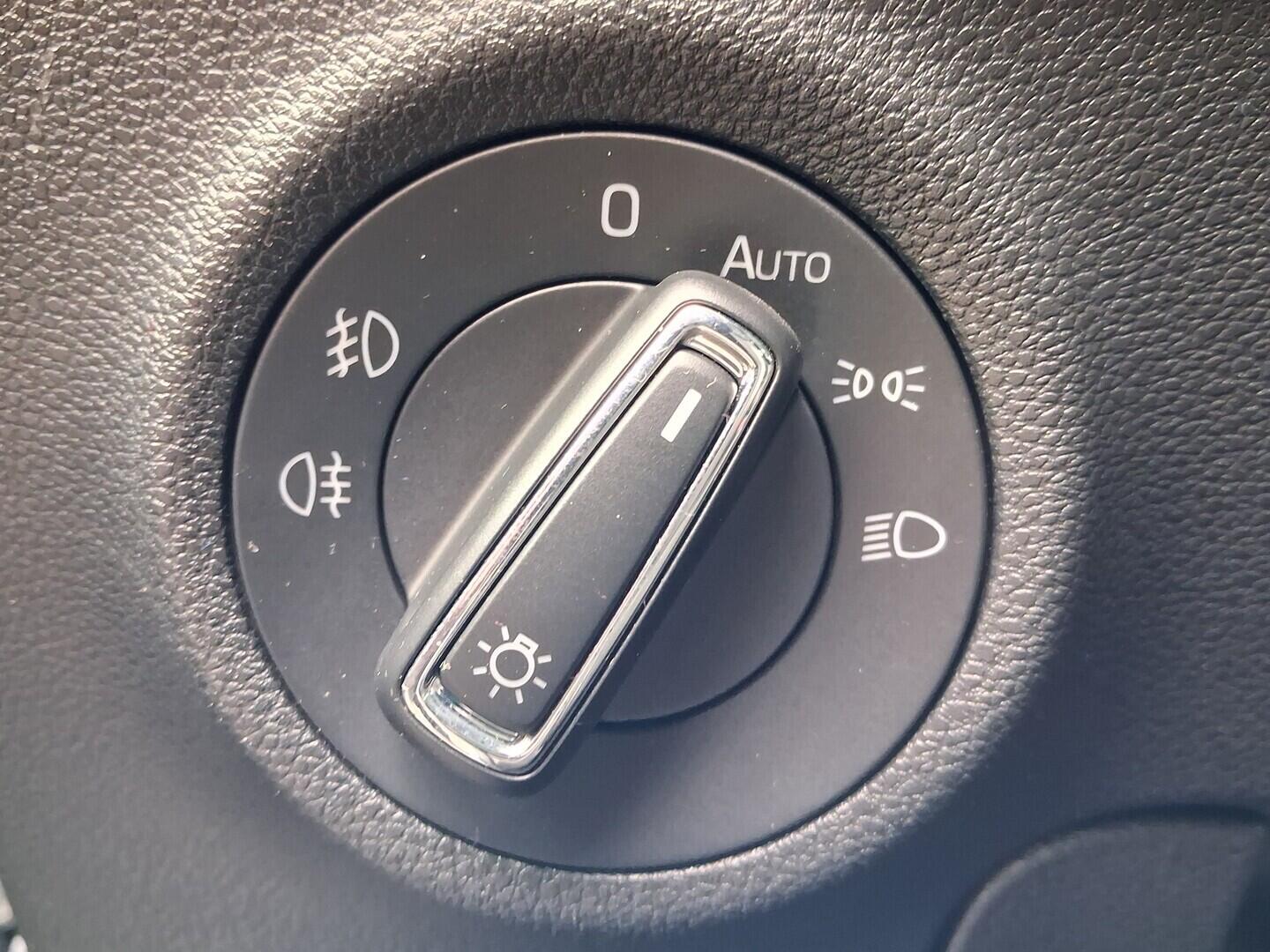 OM190V02670_21.webp_KAROQ Style Plus 2.0 TDI 110 kW manuál