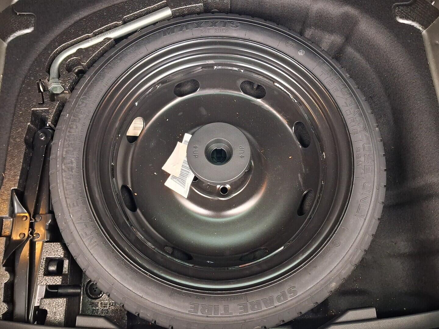 OM190V02670_31.webp_KAROQ Style Plus 2.0 TDI 110 kW manuál