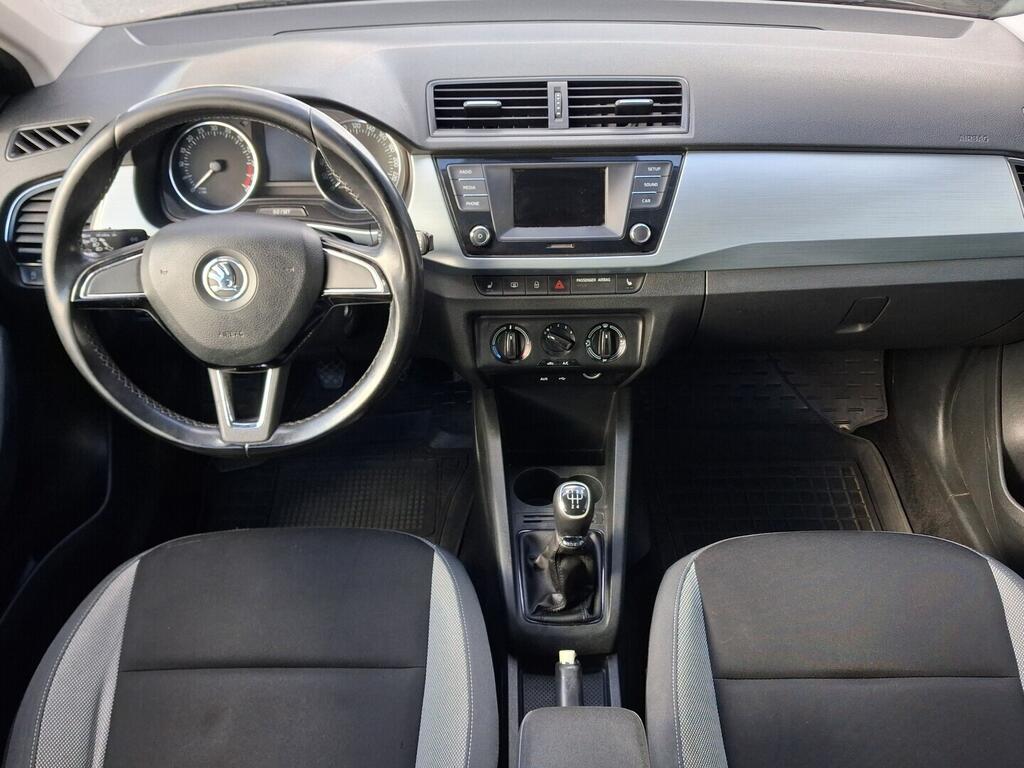 OM190V02681_18.webp_FABIA Ambiente 1.4 TDI 66 kW manuál