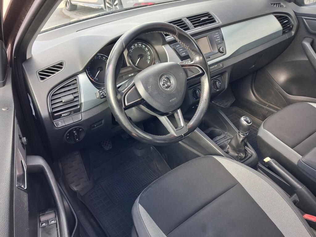 OM190V02681_19.webp_FABIA Ambiente 1.4 TDI 66 kW manuál