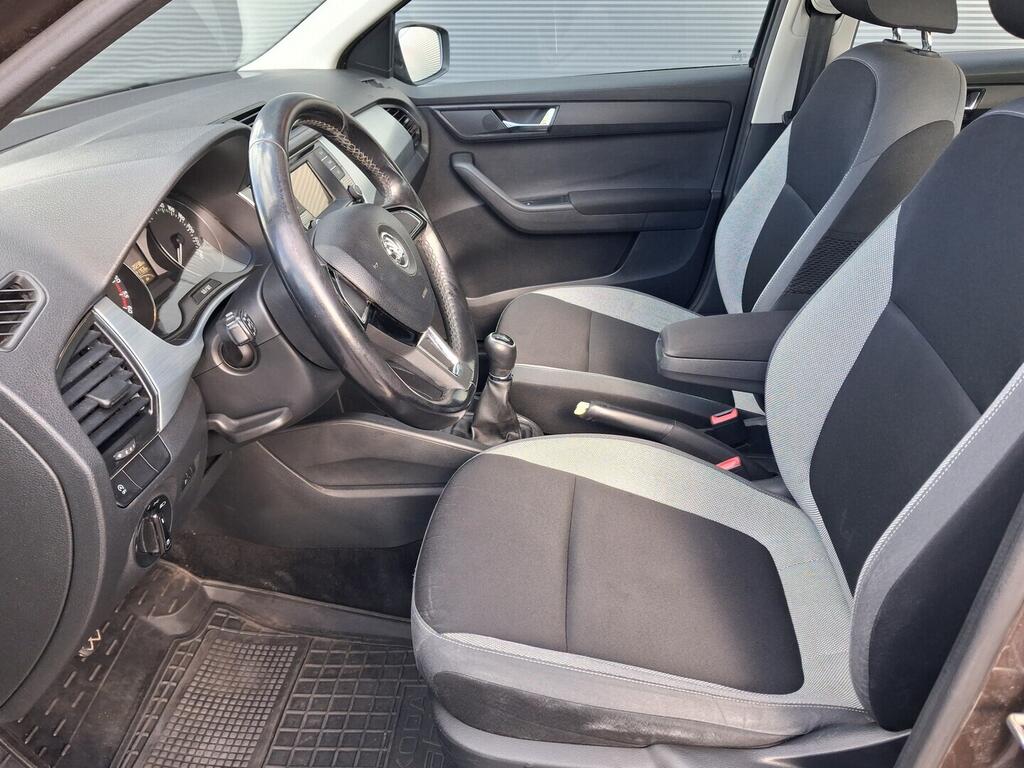 OM190V02681_20.webp_FABIA Ambiente 1.4 TDI 66 kW manuál