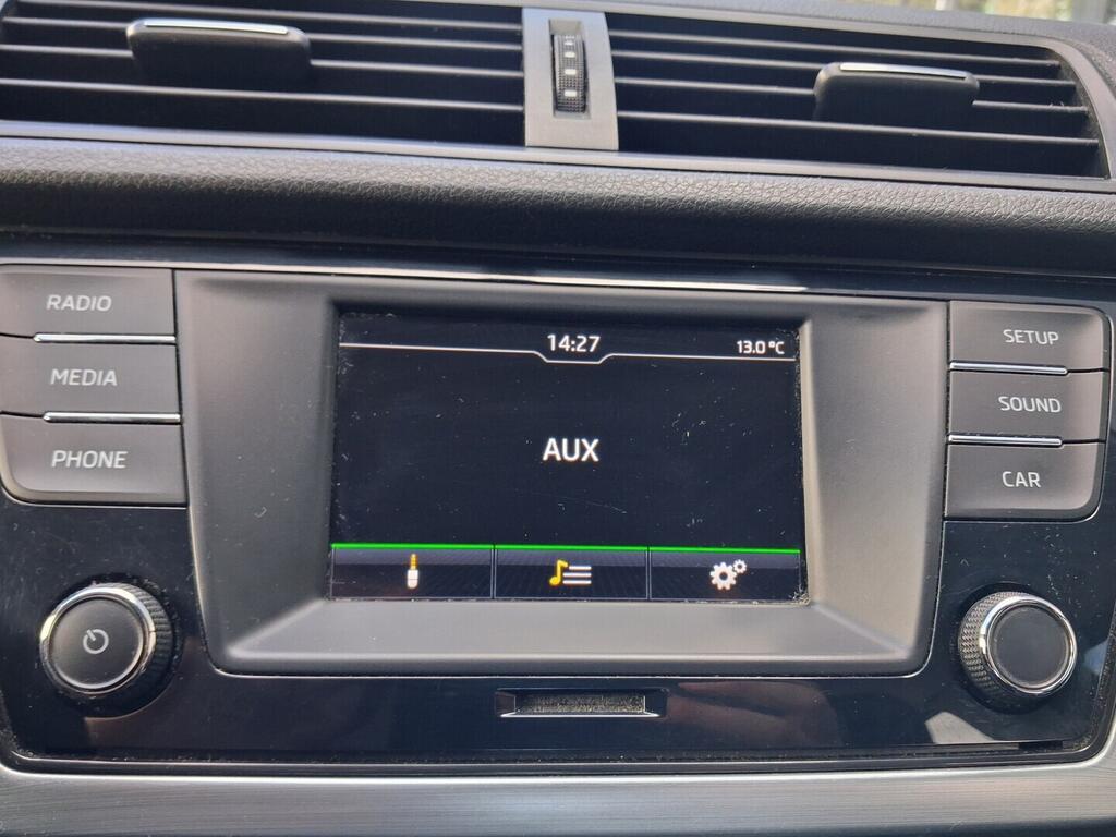 OM190V02681_25.webp_FABIA Ambiente 1.4 TDI 66 kW manuál