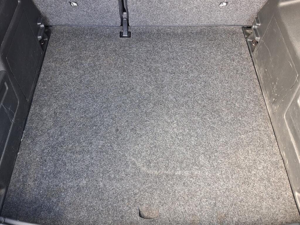 OM190V02681_31.webp_FABIA Ambiente 1.4 TDI 66 kW manuál