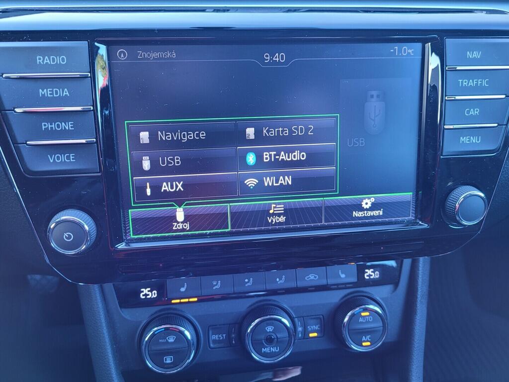 OM190V02687_26.webp_SUPERB Ambition Plus 2.0 TDI 140 kW manuál