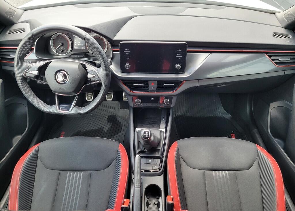 OM190V02688_18.webp_KAMIQ Monte Carlo 1.5 TSI 110 kW manuál, DPH