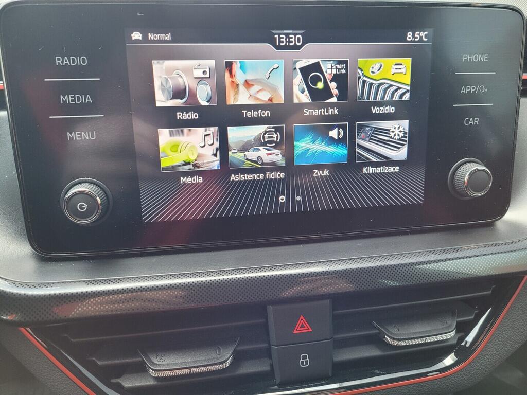 OM190V02688_24.webp_KAMIQ Monte Carlo 1.5 TSI 110 kW manuál, DPH