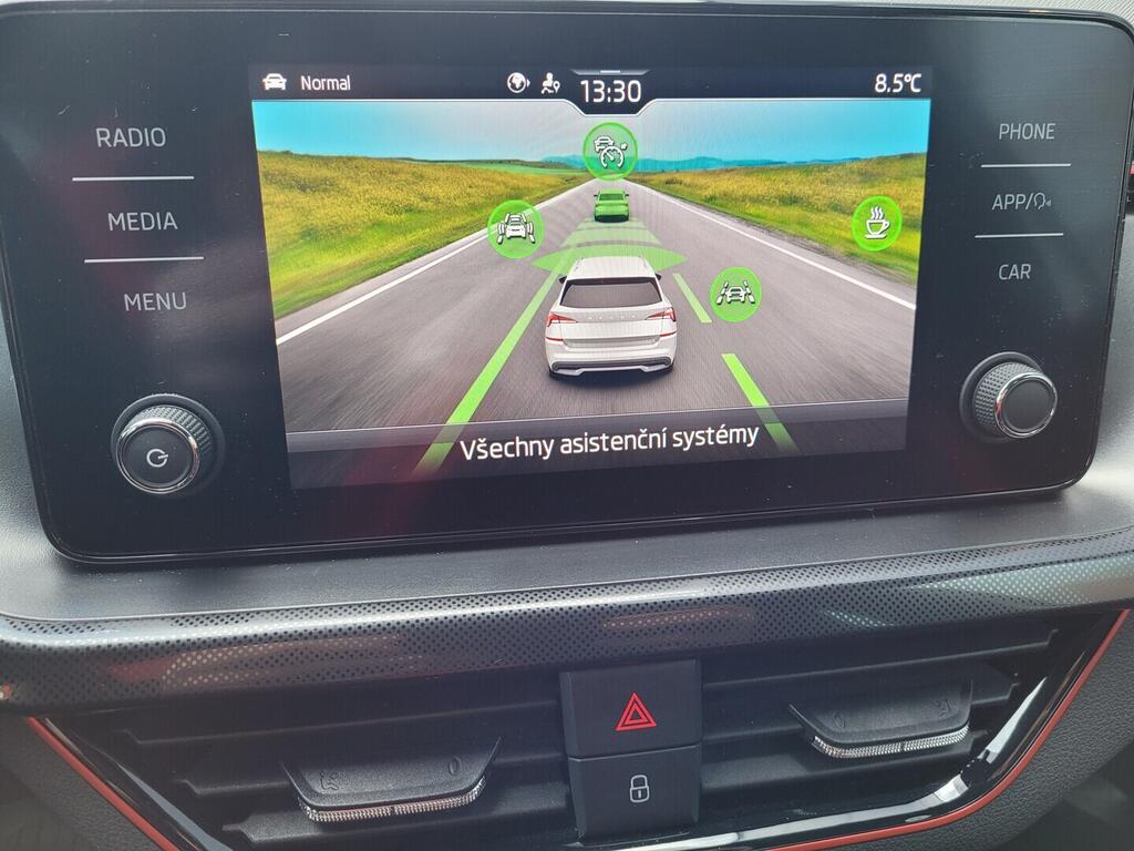 OM190V02688_25.webp_KAMIQ Monte Carlo 1.5 TSI 110 kW manuál, DPH