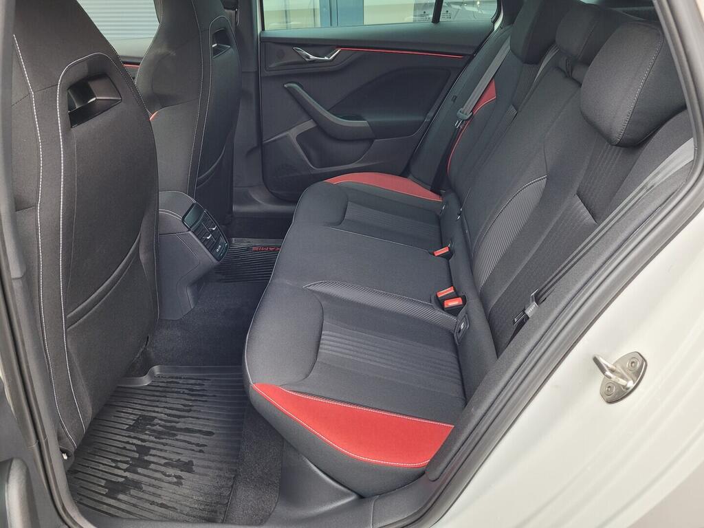 OM190V02688_29.webp_KAMIQ Monte Carlo 1.5 TSI 110 kW manuál, DPH