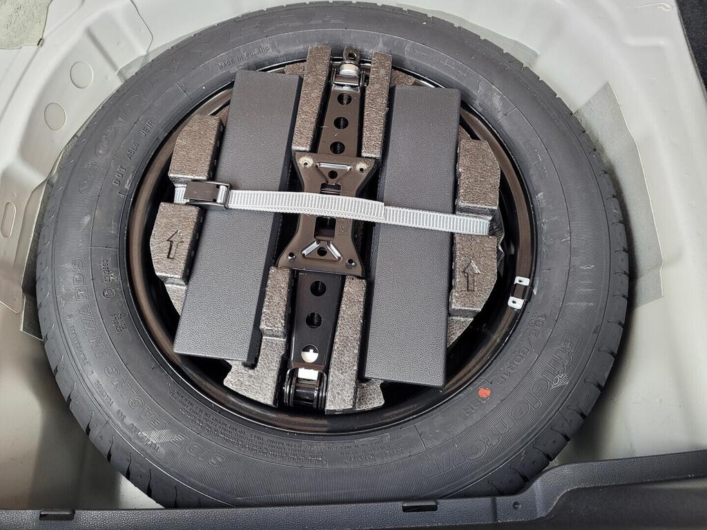 OM190V02688_31.webp_KAMIQ Monte Carlo 1.5 TSI 110 kW manuál, DPH