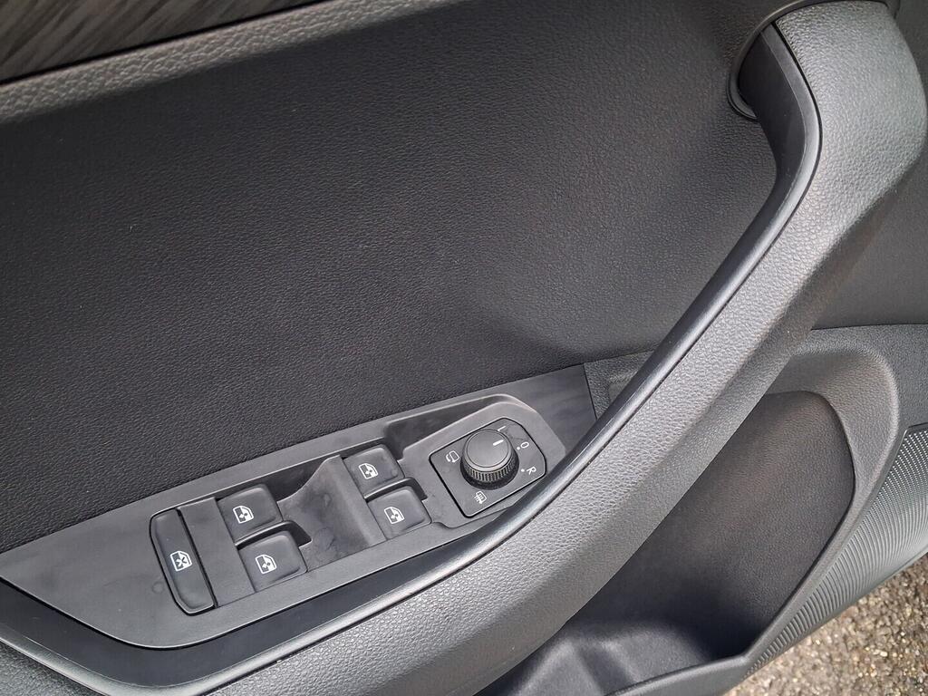 OM190V02690_21.webp_KAROQ Style Plus 1.5 TSI 110 kW automat