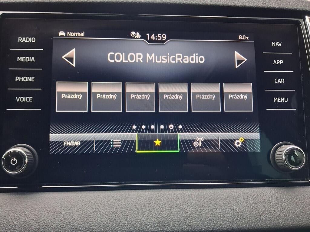 OM190V02690_29.webp_KAROQ Style Plus 1.5 TSI 110 kW automat