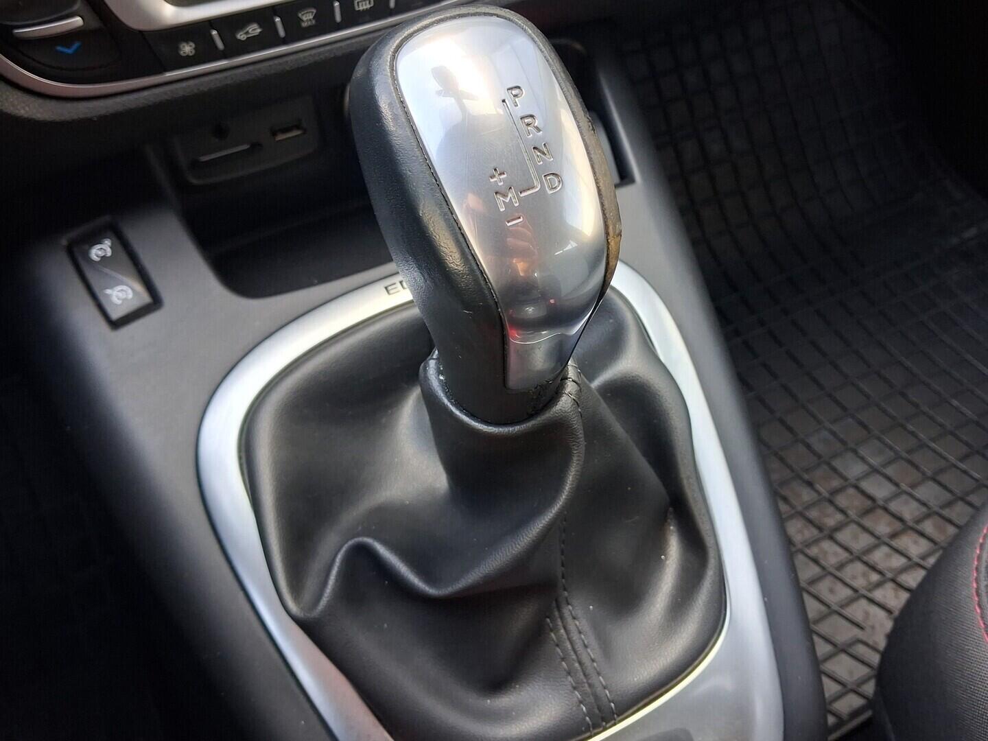 OM190V02691_31.webp_SCÉNIC Techno  1.5 DCI 81 kW automat