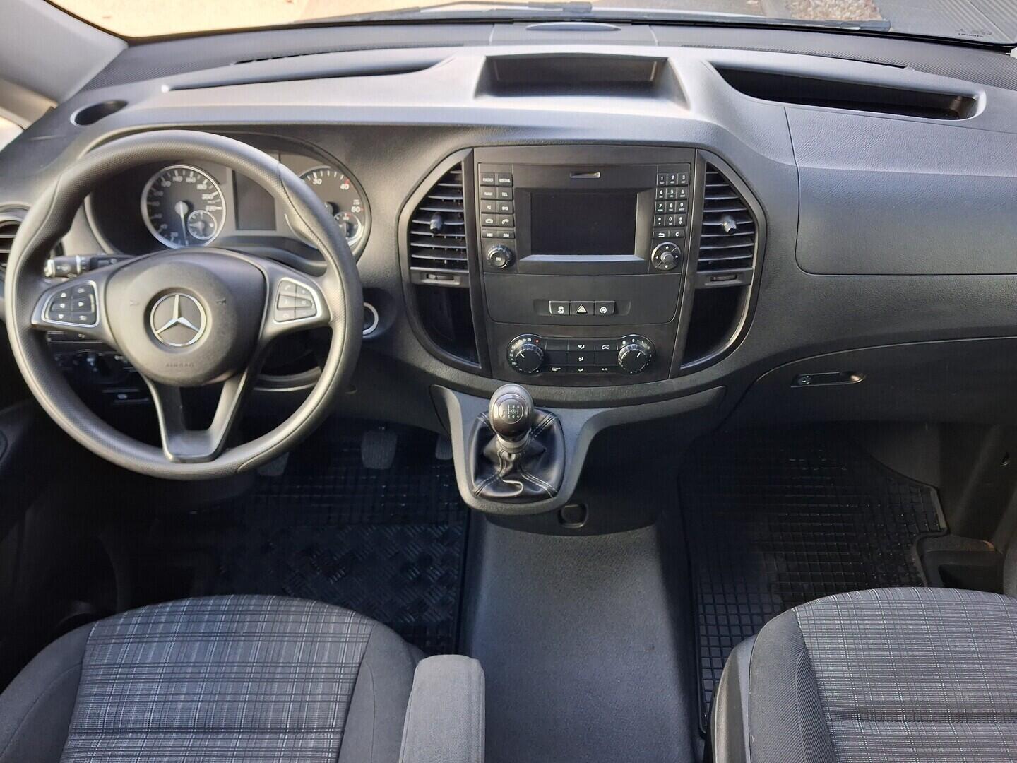 OM190V02695_18.webp_VITO Tourer 2.1 CDi 100 kW manuál