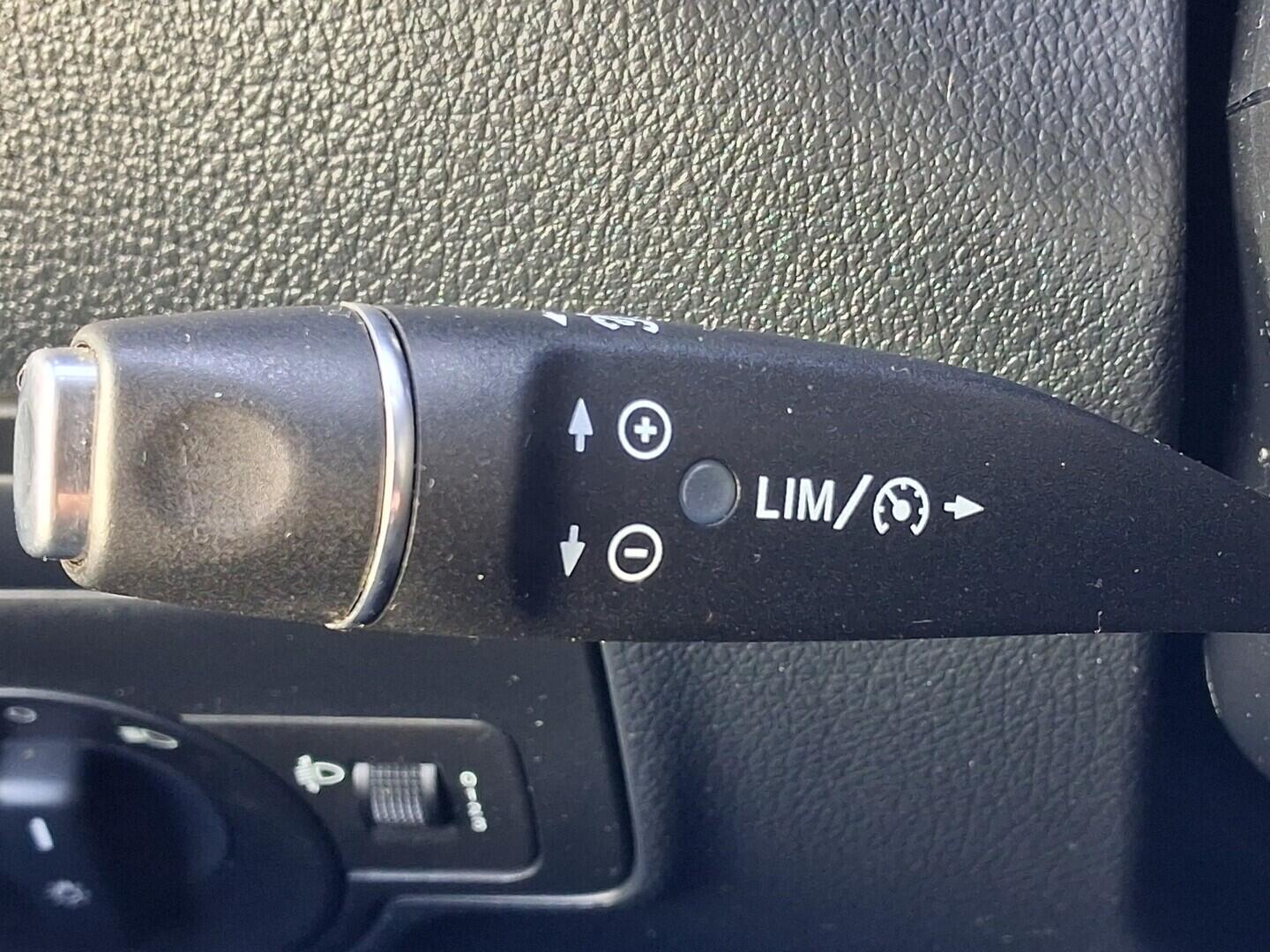 OM190V02695_27.webp_VITO Tourer 2.1 CDi 100 kW manuál