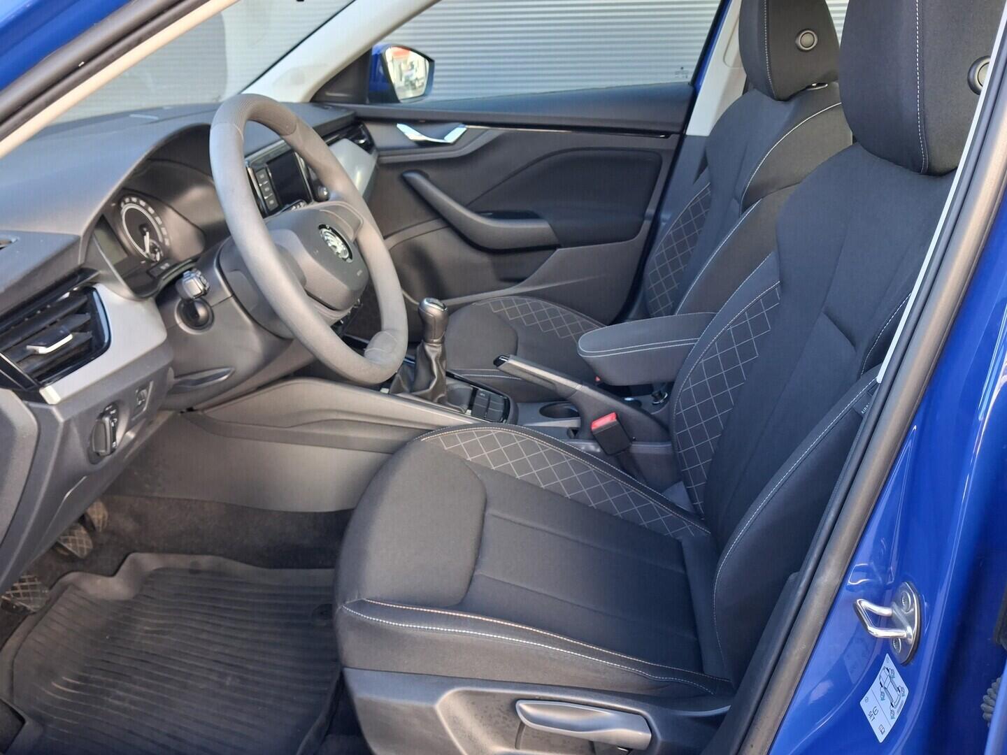 OM190V02696_20.webp_SCALA Ambition 1.0 TSI 81 kW manuál, DPH