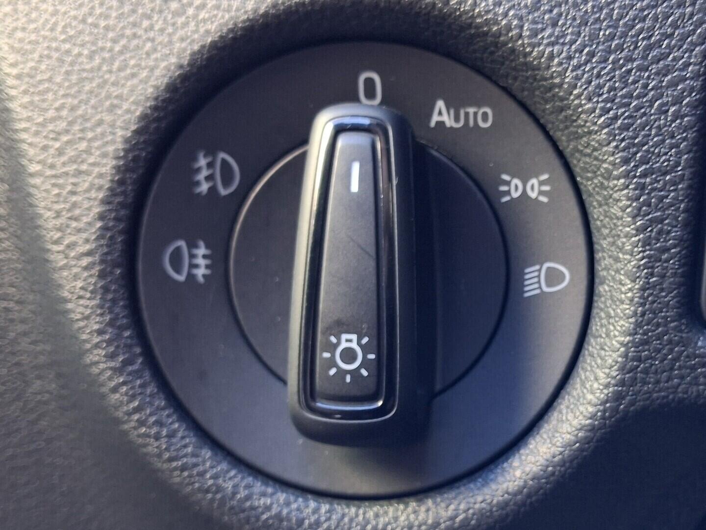 OM190V02696_22.webp_SCALA Ambition 1.0 TSI 81 kW manuál, DPH