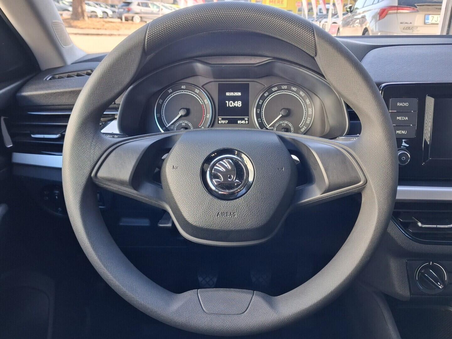 OM190V02696_23.webp_SCALA Ambition 1.0 TSI 81 kW manuál, DPH