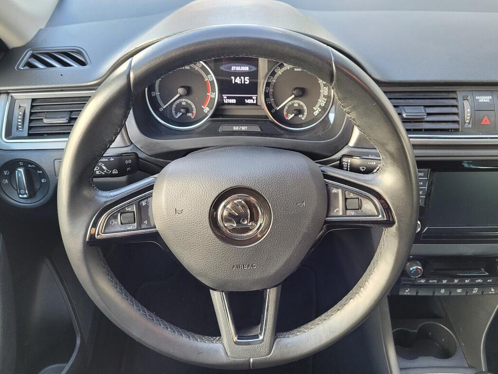 OM190V02701_23.webp_RAPID Style Plus 1.0 TSI 81 kW manuál