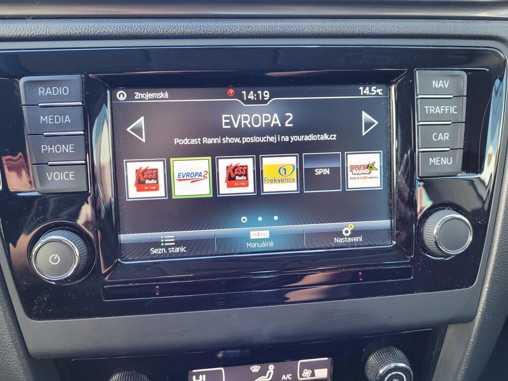 OM190V02701_25.webp_RAPID Style Plus 1.0 TSI 81 kW manuál