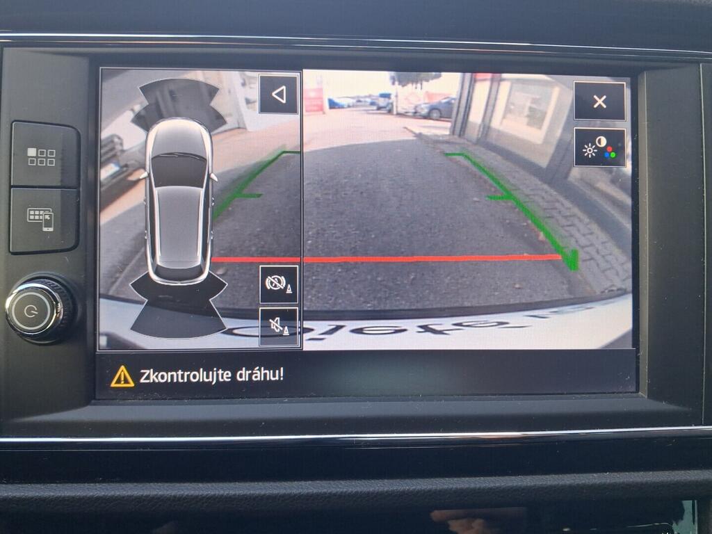 OM190V02703_27.webp_LEON ST FR 1.5 TSI 96 kW manuál