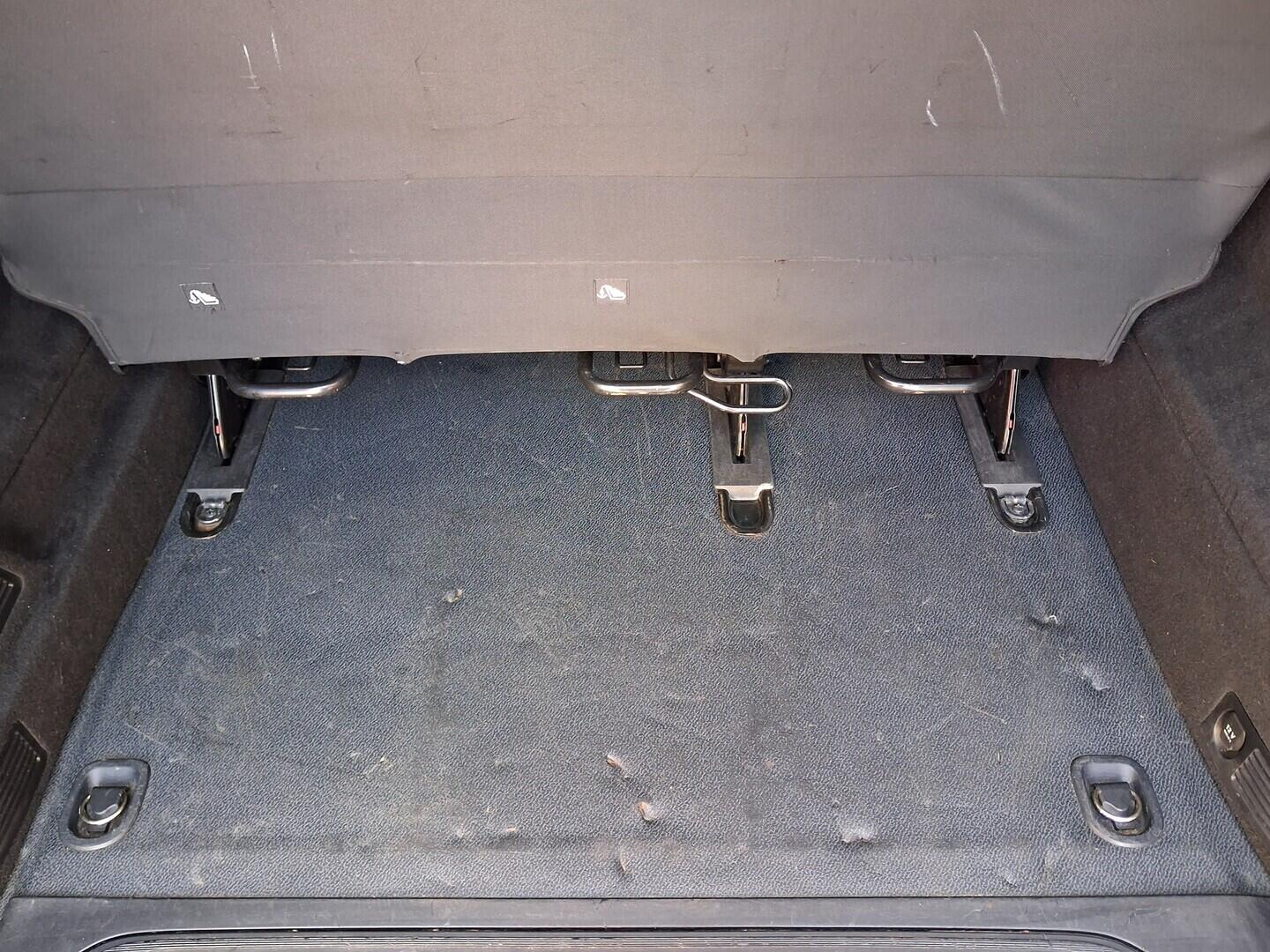 OM190V02705_31.webp_VITO  2.1 CDi 120 kW manuál