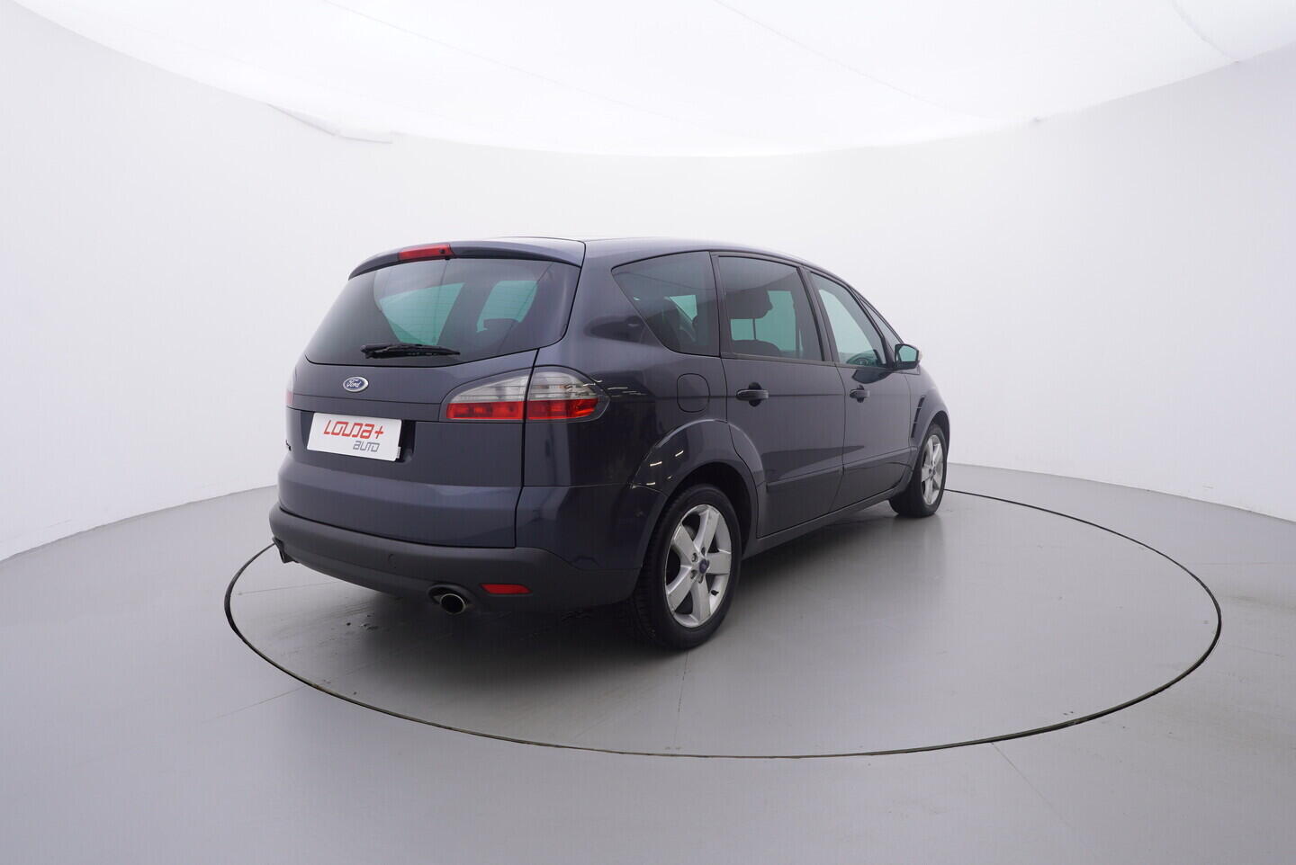 OM190V02708_14.webp_S-MAX Trend 2.5 WA6 162 kW manuál