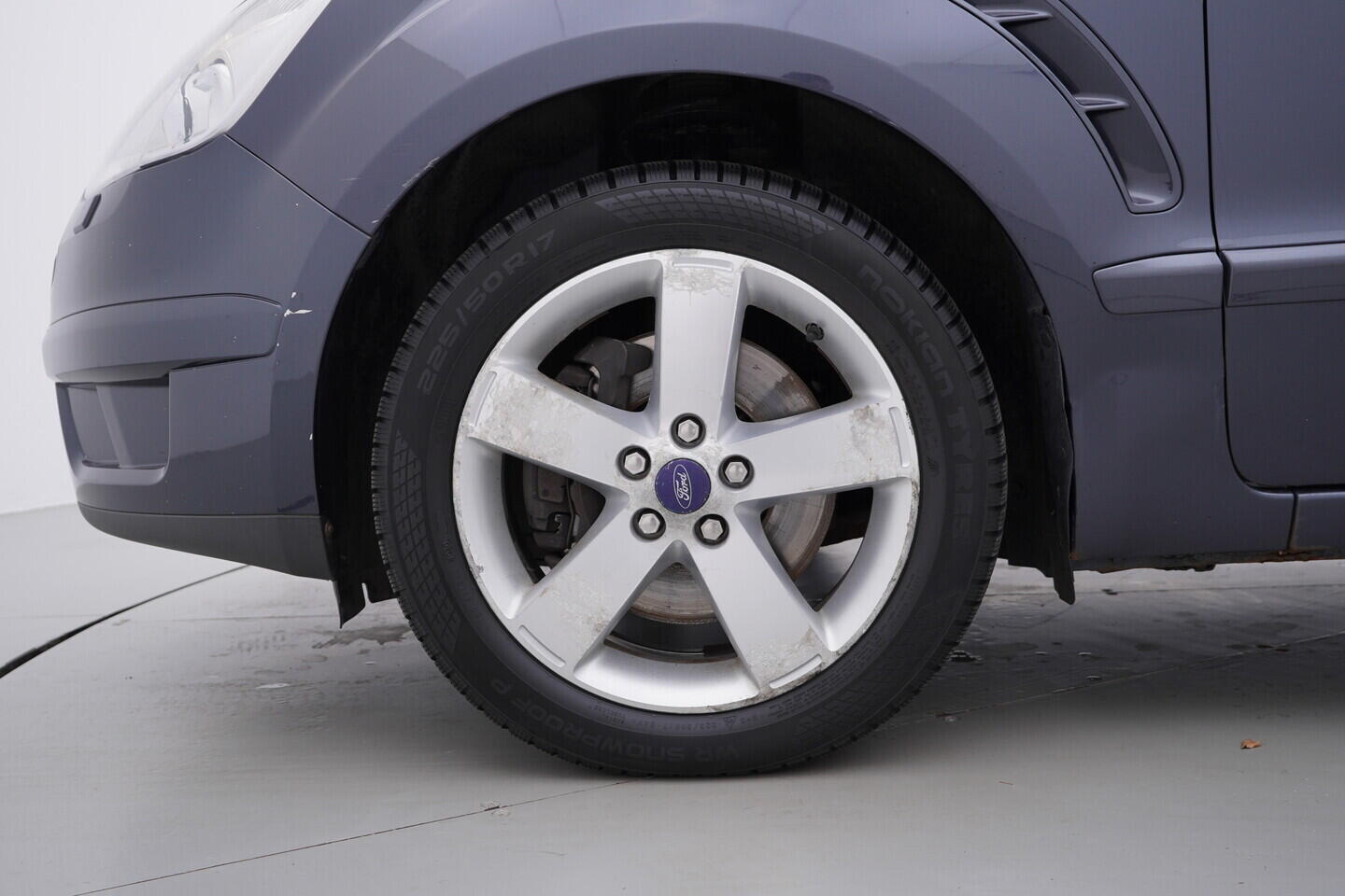 OM190V02708_33.webp_S-MAX Trend 2.5 WA6 162 kW manuál