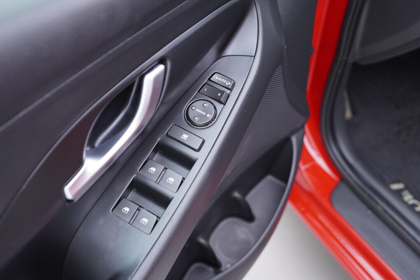 OM190V02709_20.webp_I30 SMART 1.5  117 kW automat, DPH