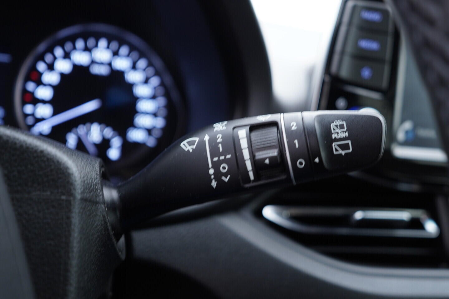 OM190V02709_24.webp_I30 SMART 1.5  117 kW automat, DPH