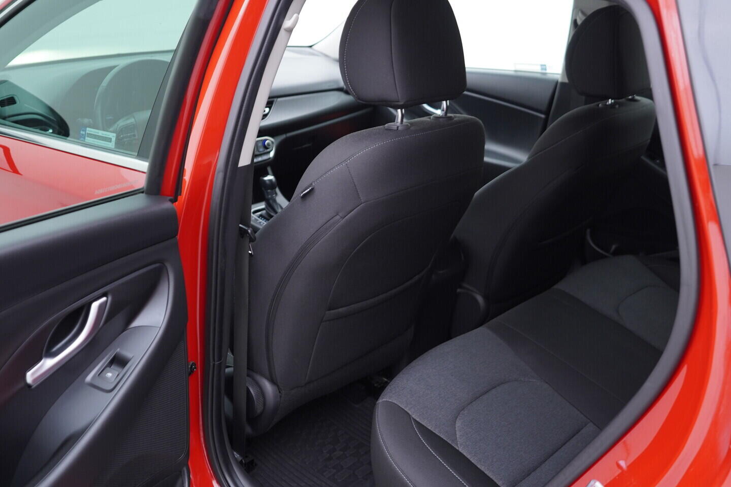 OM190V02709_32.webp_I30 SMART 1.5  117 kW automat, DPH