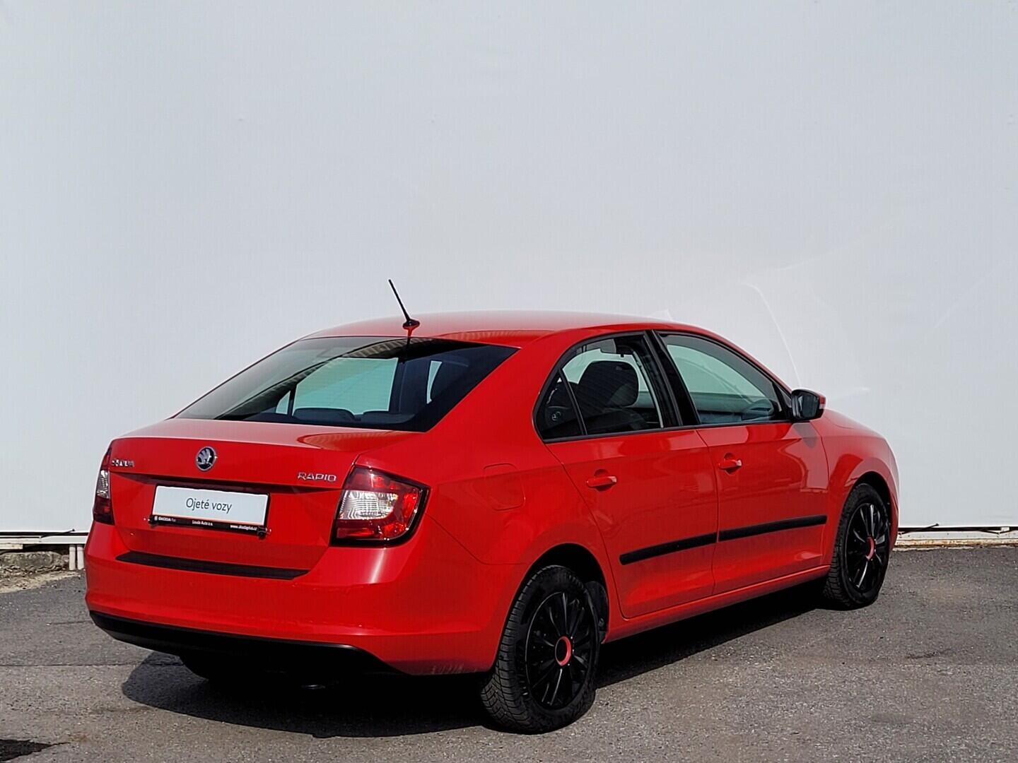 OM190V02717_11.webp_RAPID Monte Carlo 1.0 TSI 70 kW manuál