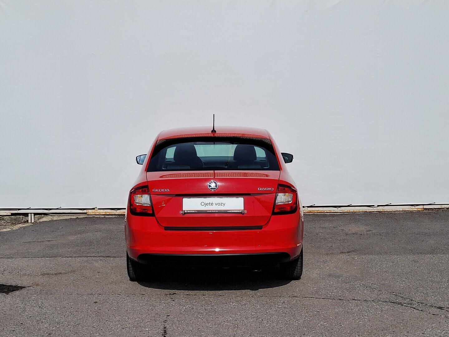 OM190V02717_17.webp_RAPID Monte Carlo 1.0 TSI 70 kW manuál