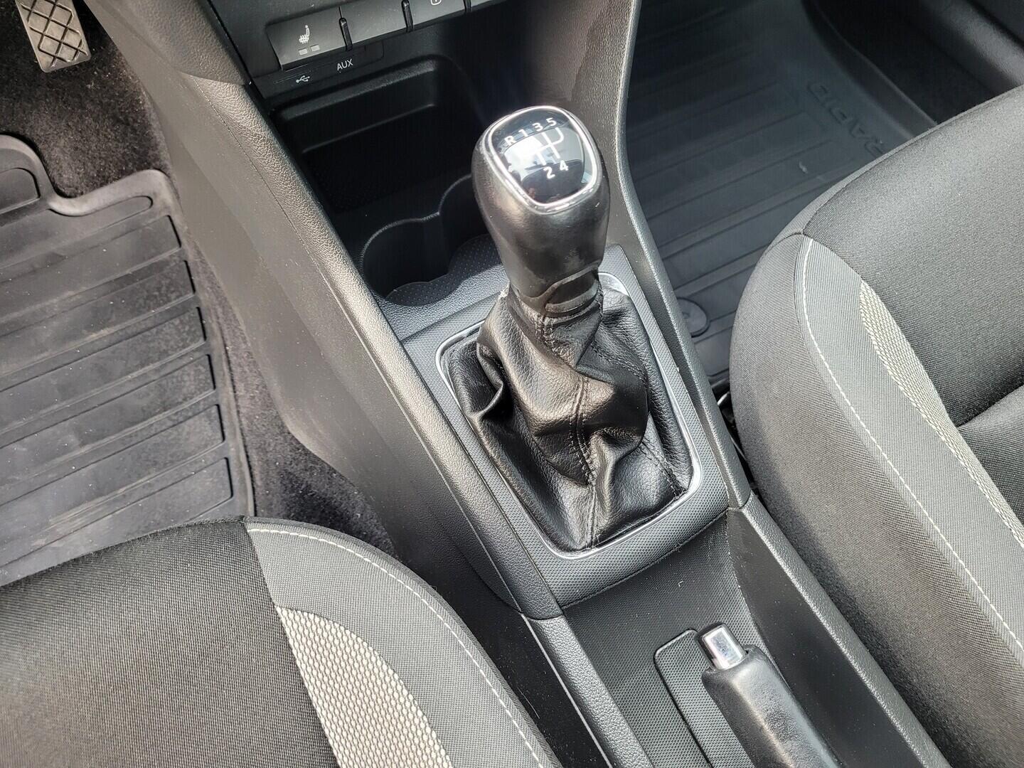 OM190V02717_28.webp_RAPID Monte Carlo 1.0 TSI 70 kW manuál