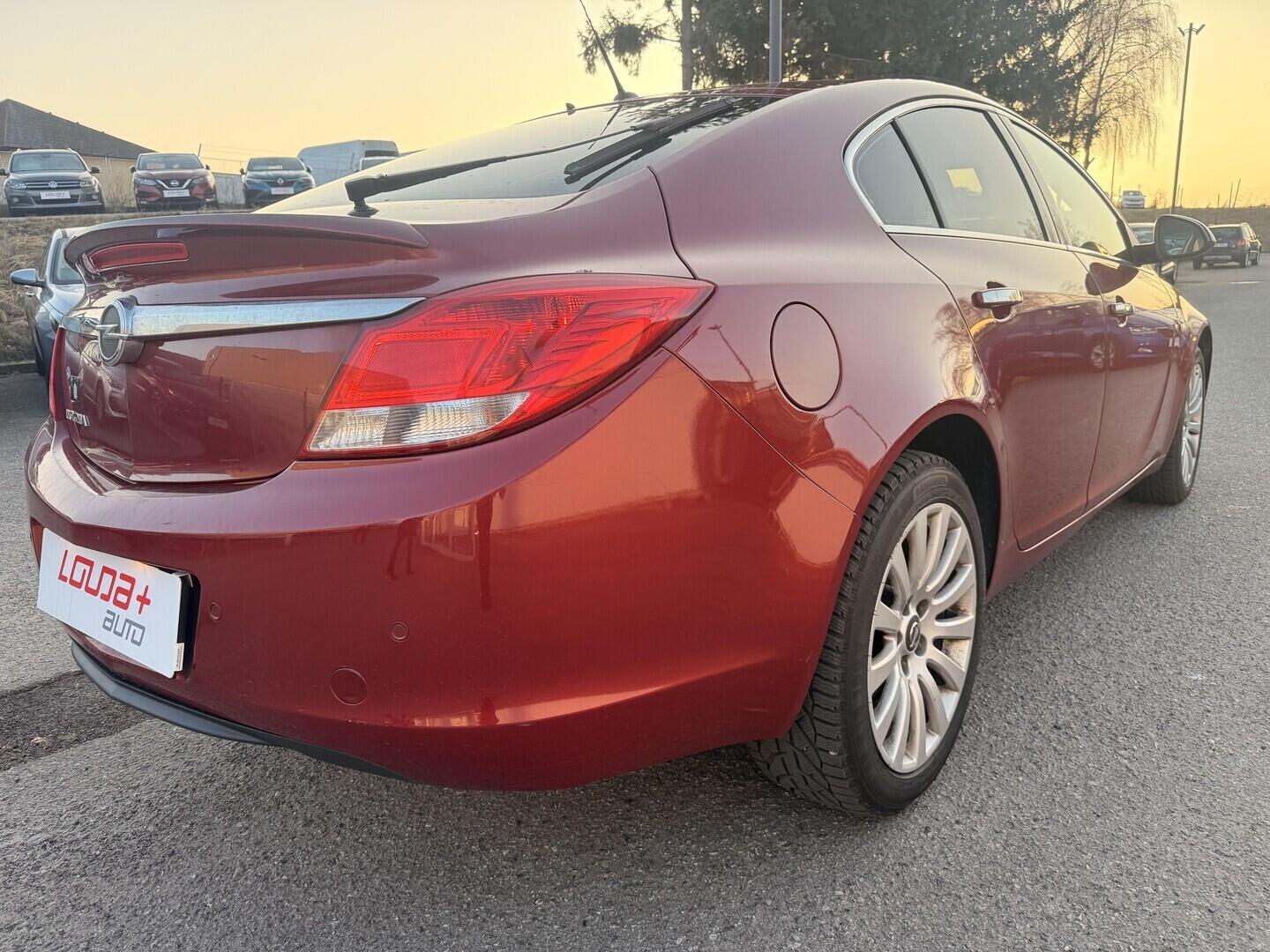 OM190V02720_11.webp_INSIGNIA  1.8 ECO-TECH 103 kW manuál