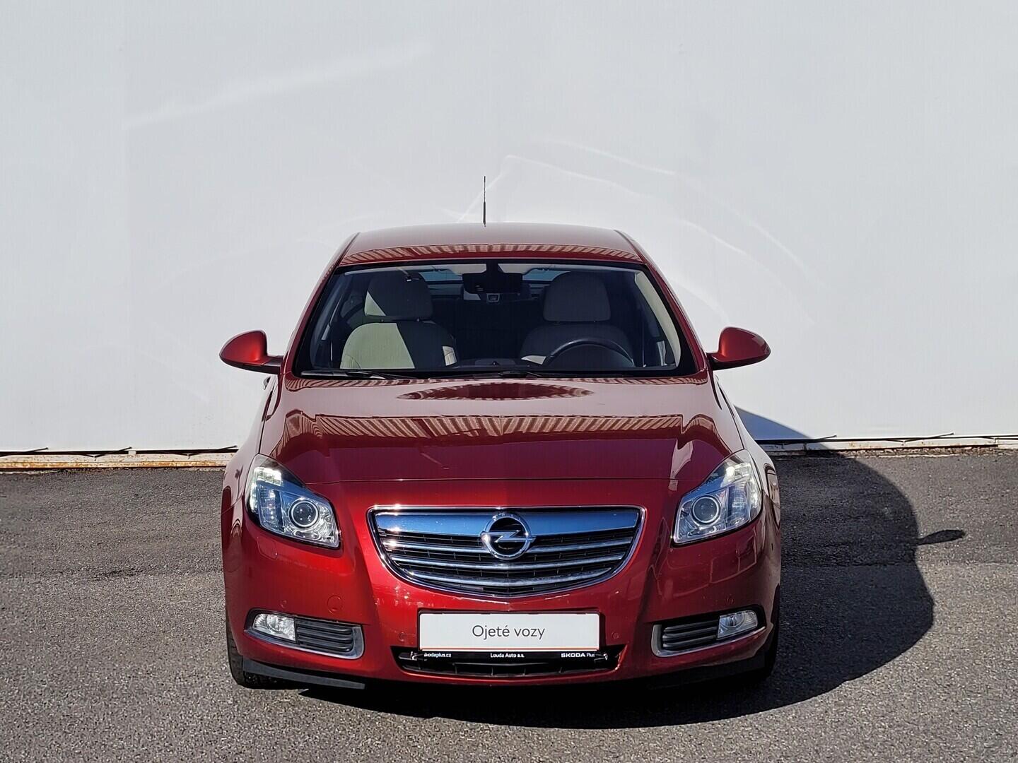 OM190V02720_13.webp_INSIGNIA  1.8 ECO-TECH 103 kW manuál