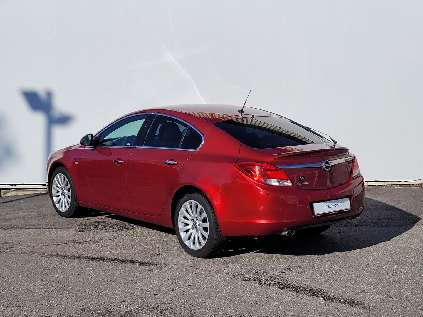 OM190V02720_15.webp_INSIGNIA  1.8 ECO-TECH 103 kW manuál