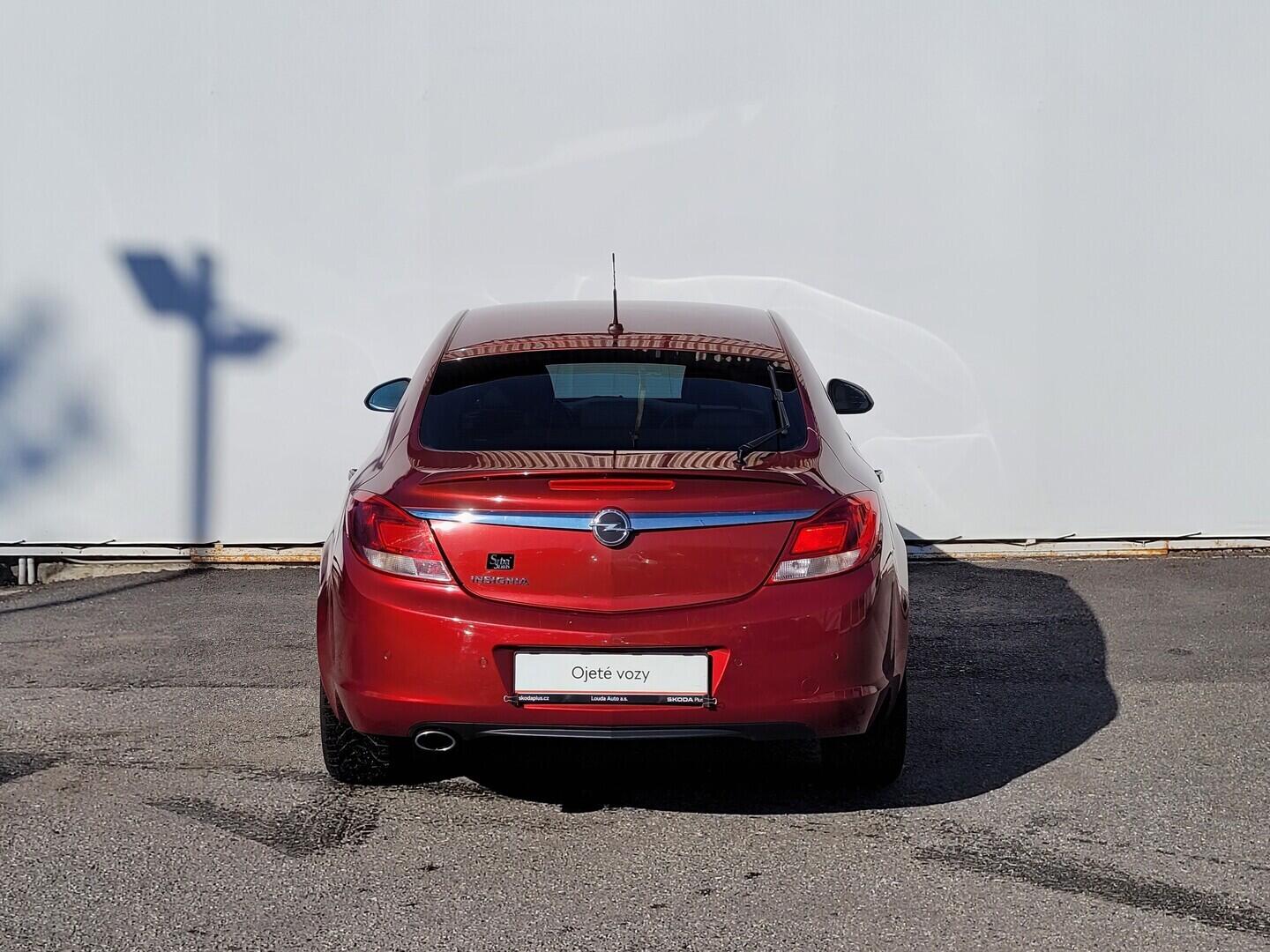 OM190V02720_17.webp_INSIGNIA  1.8 ECO-TECH 103 kW manuál