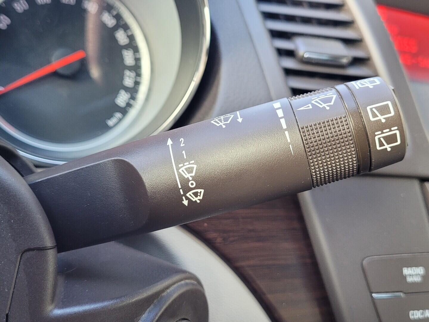 OM190V02720_26.webp_INSIGNIA  1.8 ECO-TECH 103 kW manuál