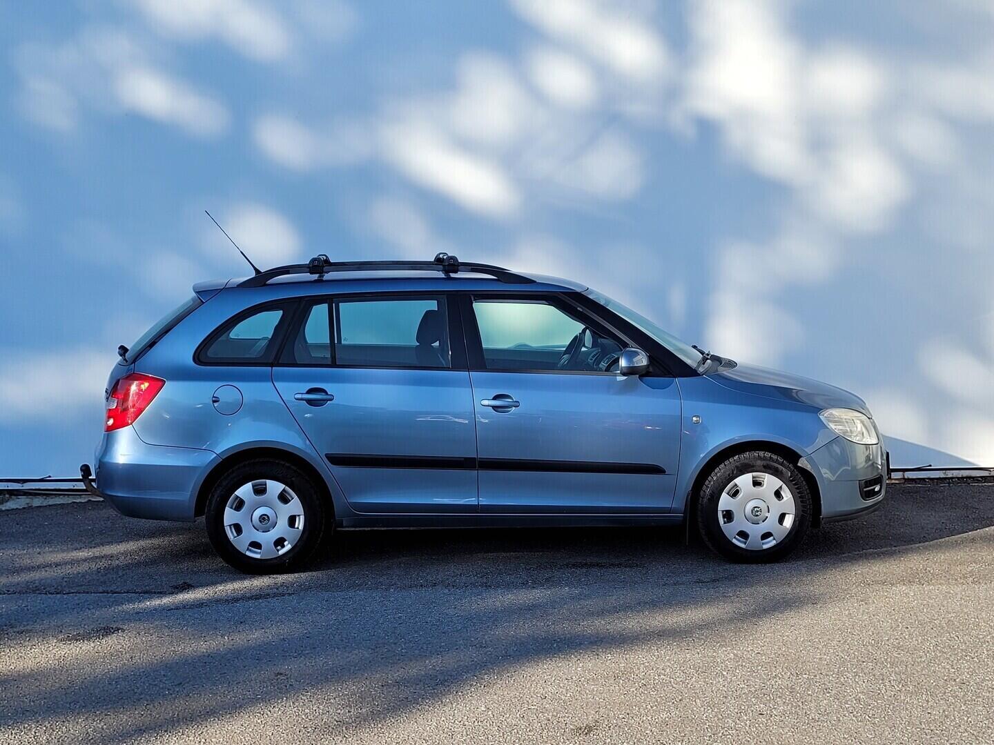 OM190V02721_16.webp_FABIA Elegance 1.4 MPI 63 kW manuál