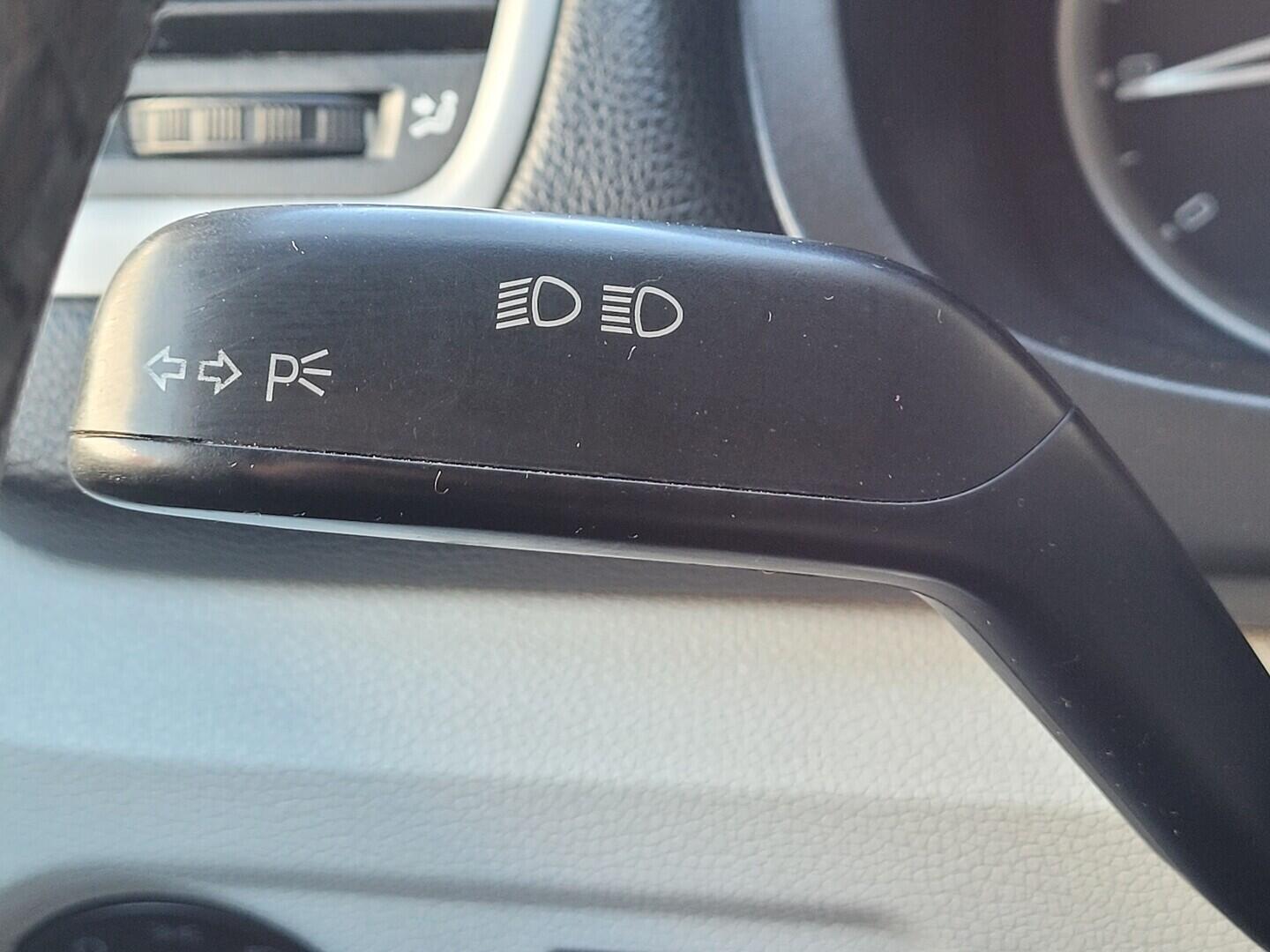 OM190V02721_26.webp_FABIA Elegance 1.4 MPI 63 kW manuál