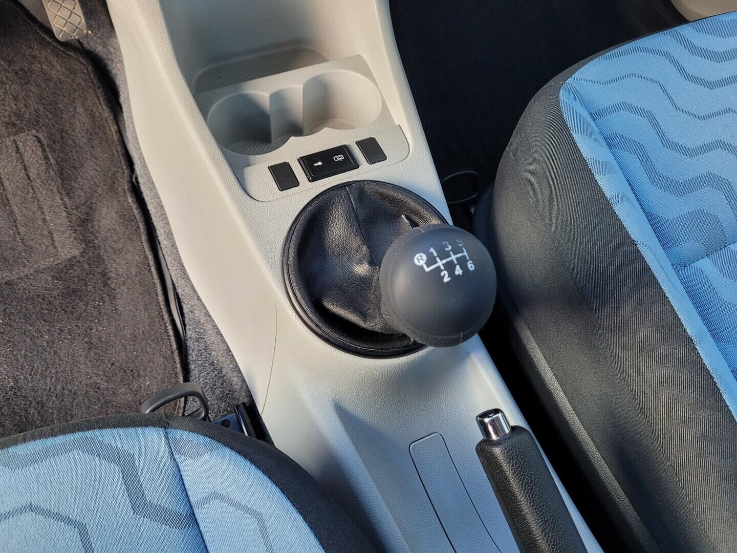 OM190V02721_29.webp_FABIA Elegance 1.4 MPI 63 kW manuál