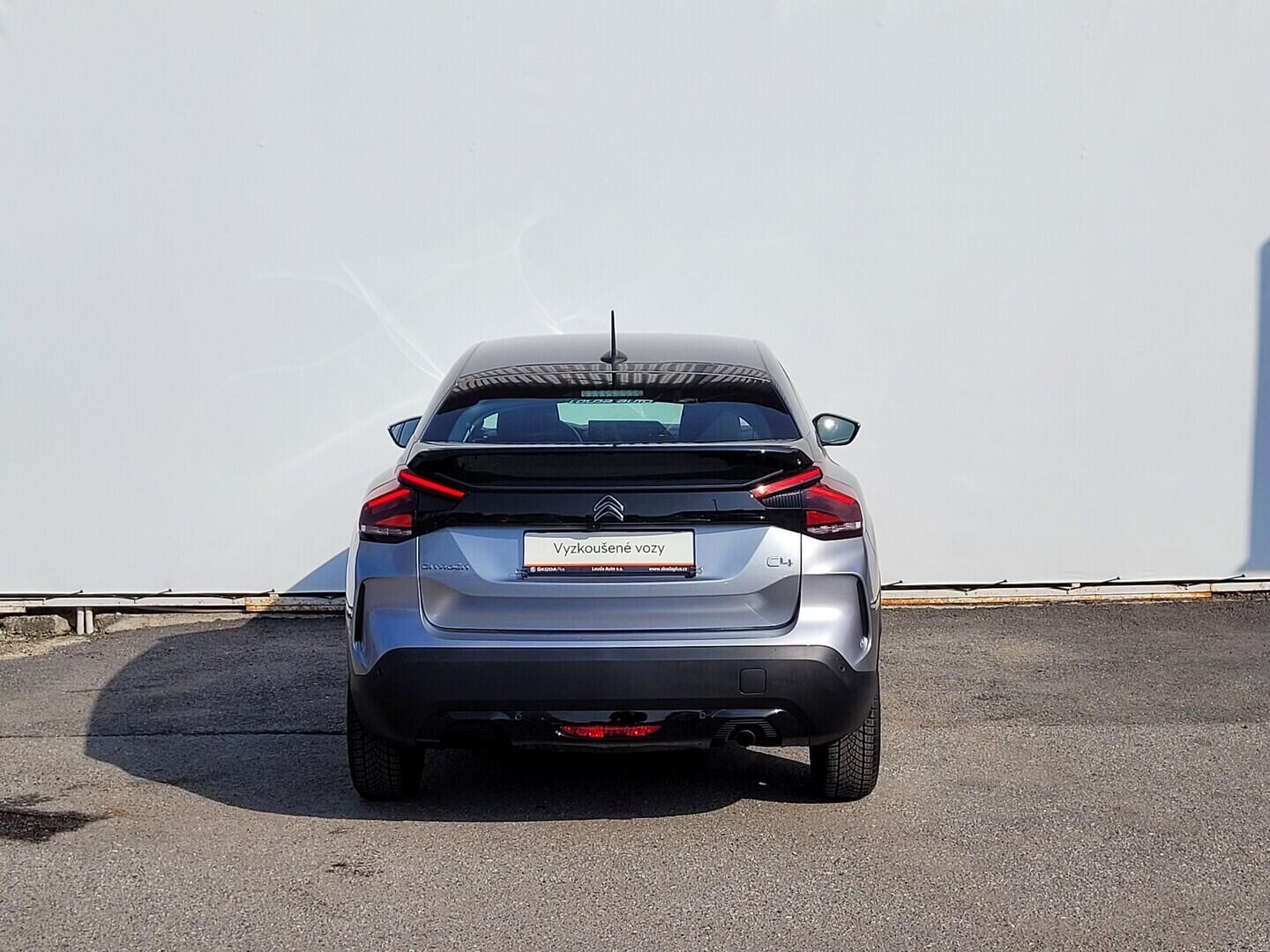 OM190V02722_17.webp_C4 You 1.2 1.2 PureTech 74 kW manuál