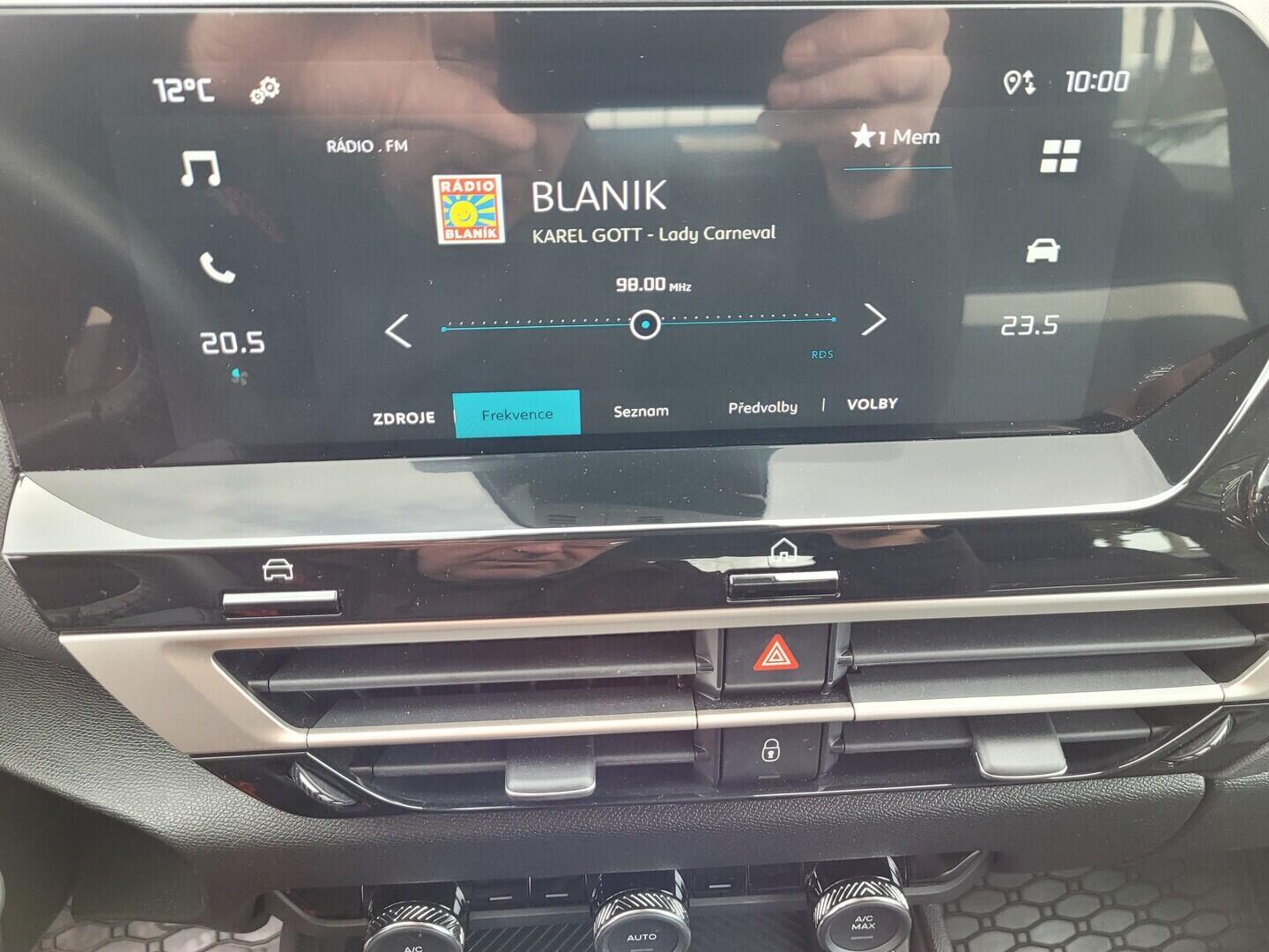 OM190V02722_24.webp_C4 You 1.2 1.2 PureTech 74 kW manuál