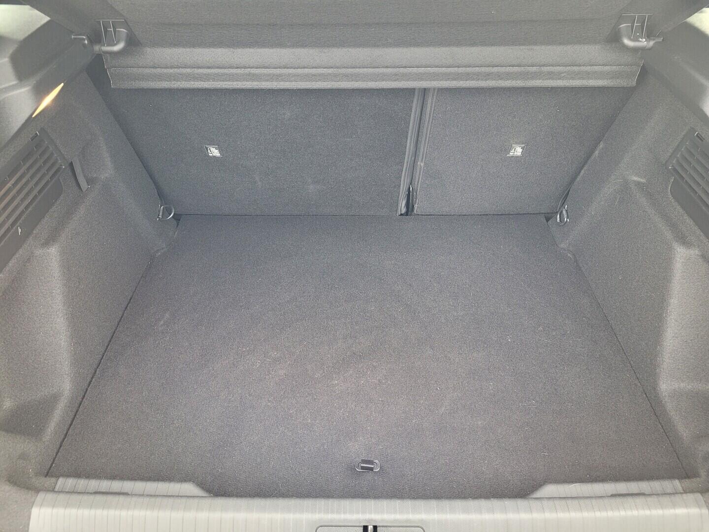 OM190V02722_32.webp_C4 You 1.2 1.2 PureTech 74 kW manuál