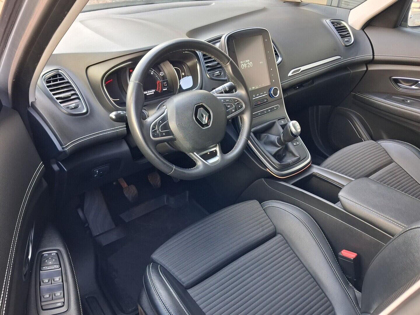 OM190V02726_19.webp_GRAND SCÉNIC Intense 1.8 DCi 88 kW manuál