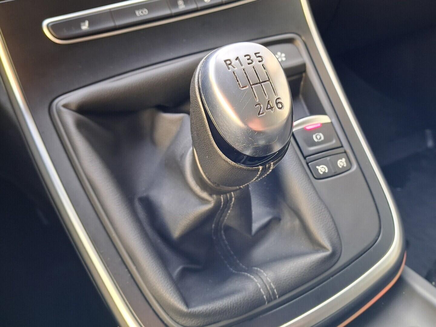 OM190V02726_30.webp_GRAND SCÉNIC Intense 1.8 DCi 88 kW manuál